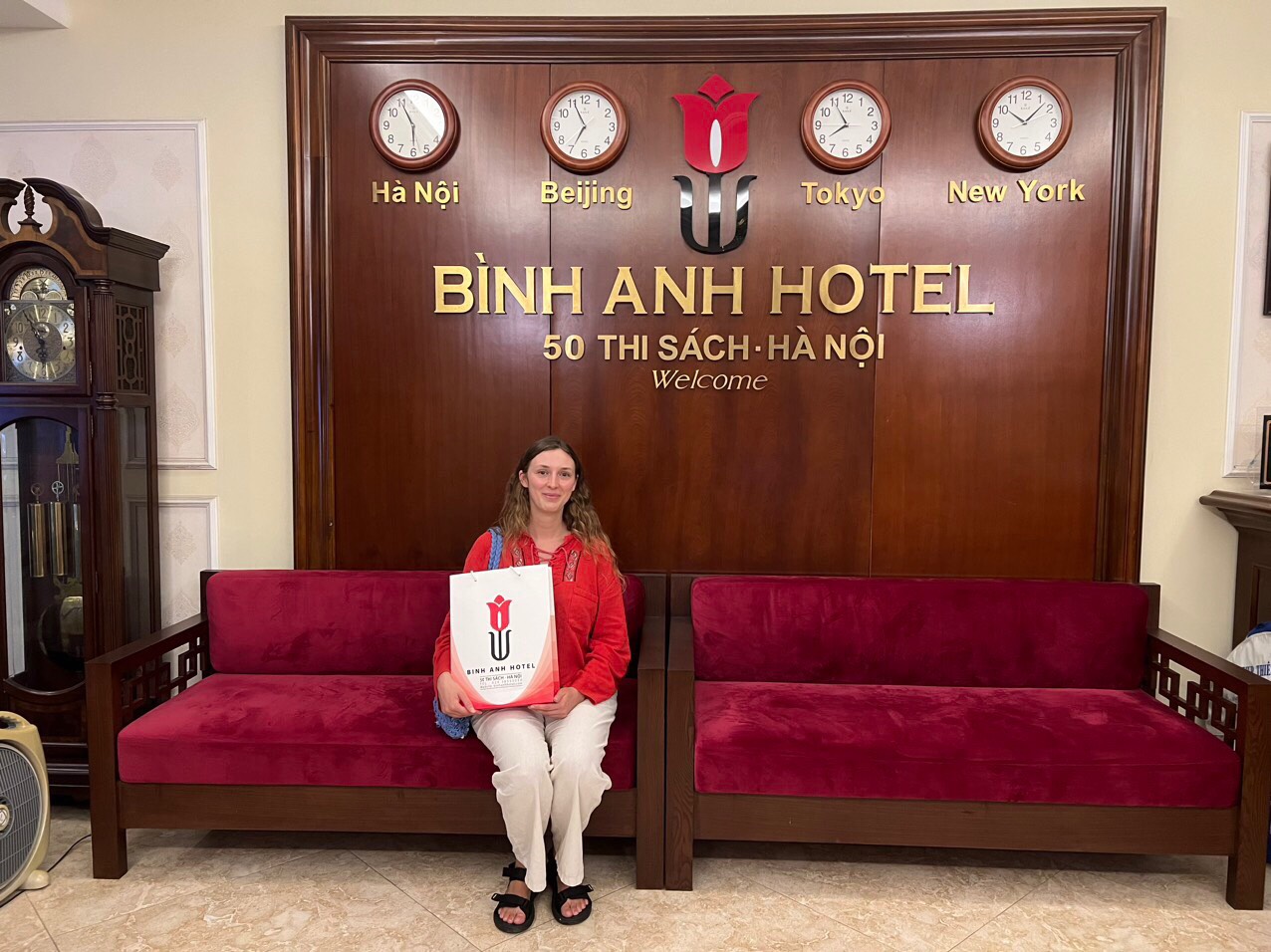 <p>I'm REICHERT ANIKA. I come from German. I booked 1 room at Binh Anh Hotel on  Agoda channel. It is clean and comfortable with good service!<br />
I traveled to Ha Giang and then came back to stay at Binh Anh Hotel</p>
